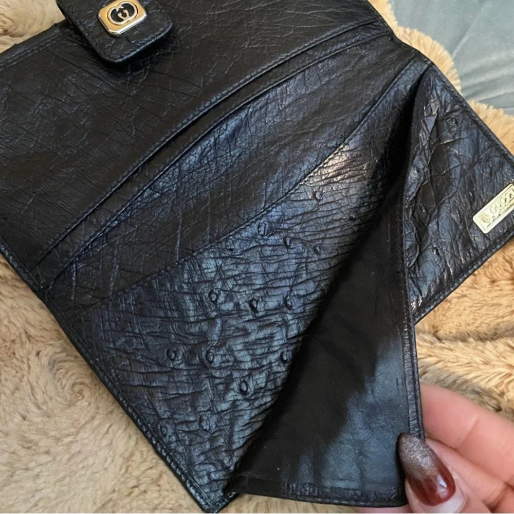 SOLD! Vintage Gucci Black Genuine Ostrich Leather Wallet with Gold-Tone Logo - Picture 11 of 12